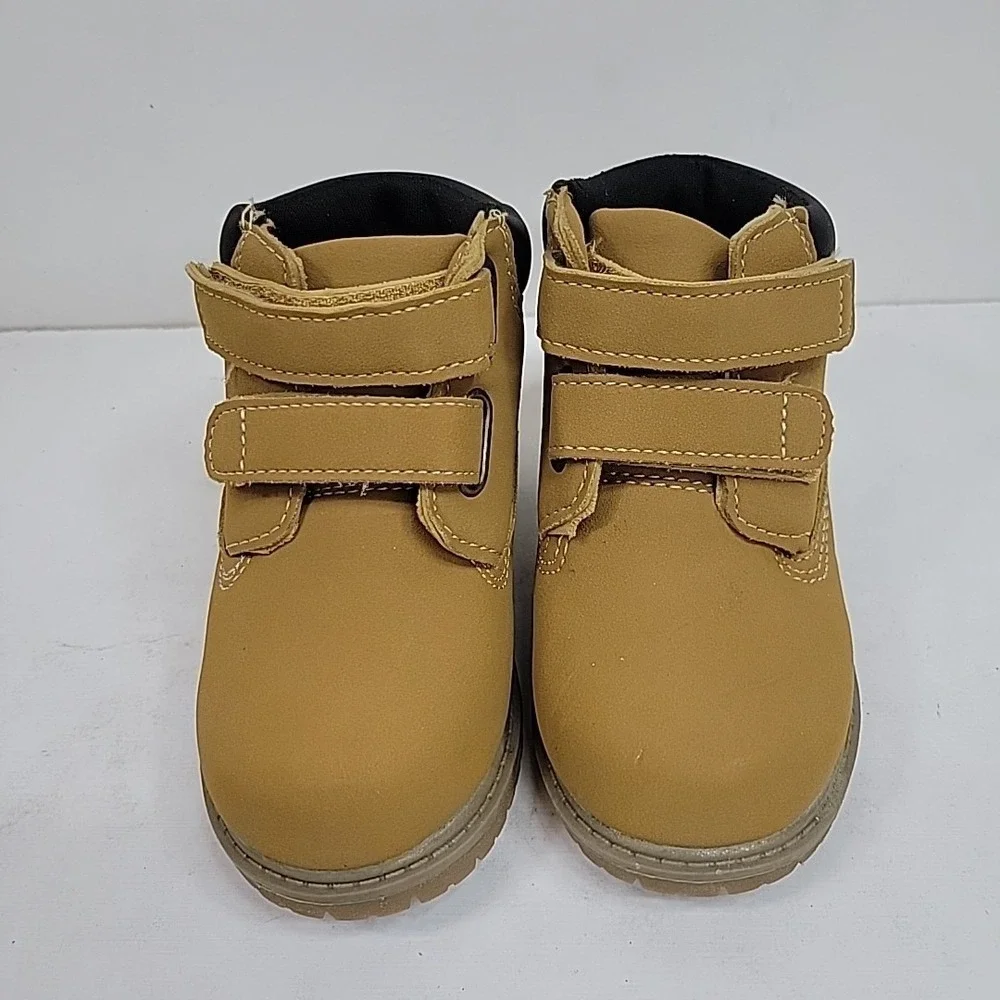 NWOB Wonder Nation Baby Boy's Chukka‎ Boot Size 6 Color Wheat Hook And Loop Easy